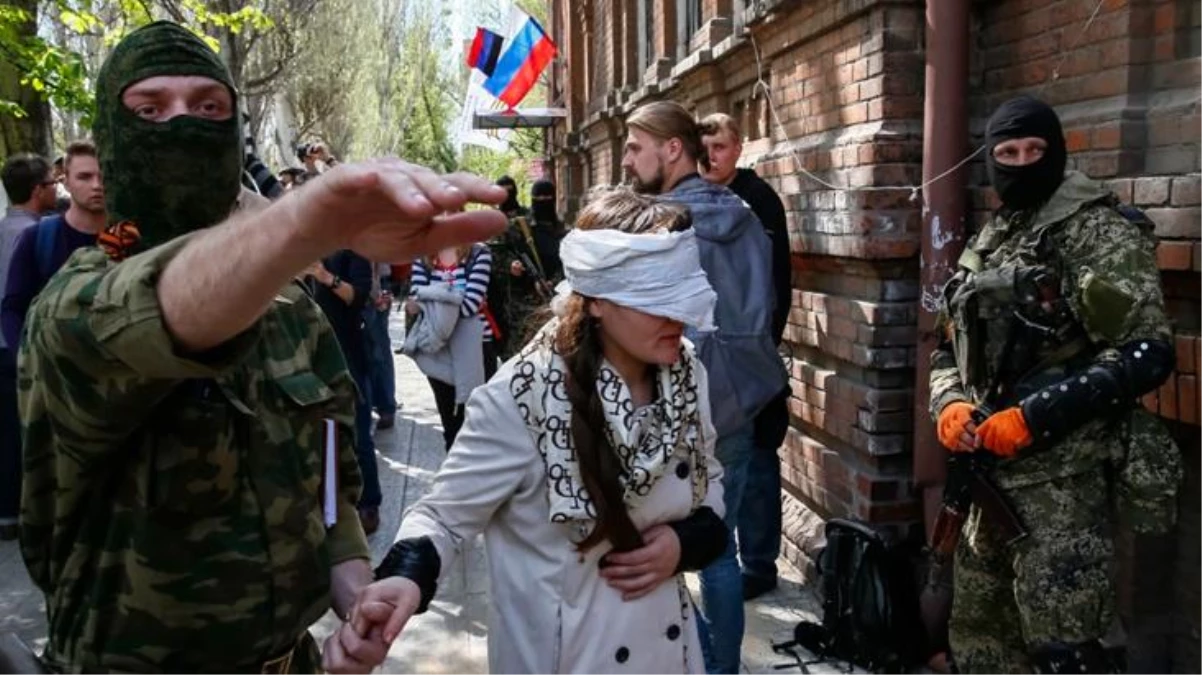 Savaş hattından korkunç bir gerçek daha! Rus ordusu tecavüz şantajı yaparak Ukraynalı kadınlara istediklerini yaptırıyormuş