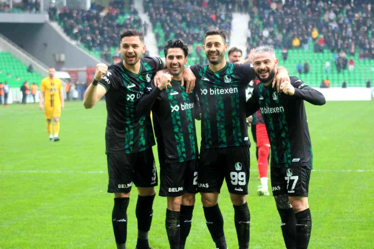 Şampiyonluk yolundaki Sakaryaspor\'un altın ayakları