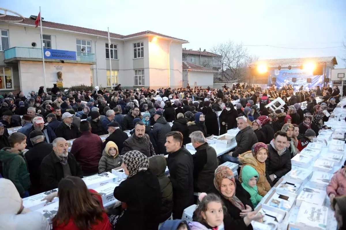 3 bin kişi aynı sofrada iftar açtı