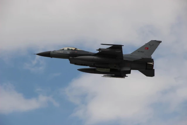 ABD Dışişleri Bakanlığından Kongre'ye Türkiye'ye F-16 satılması için tavsiye mektubu F-16 satışı, ABD çıkarlarıyla uyumlu ve NATO'nun uzun vadeli...