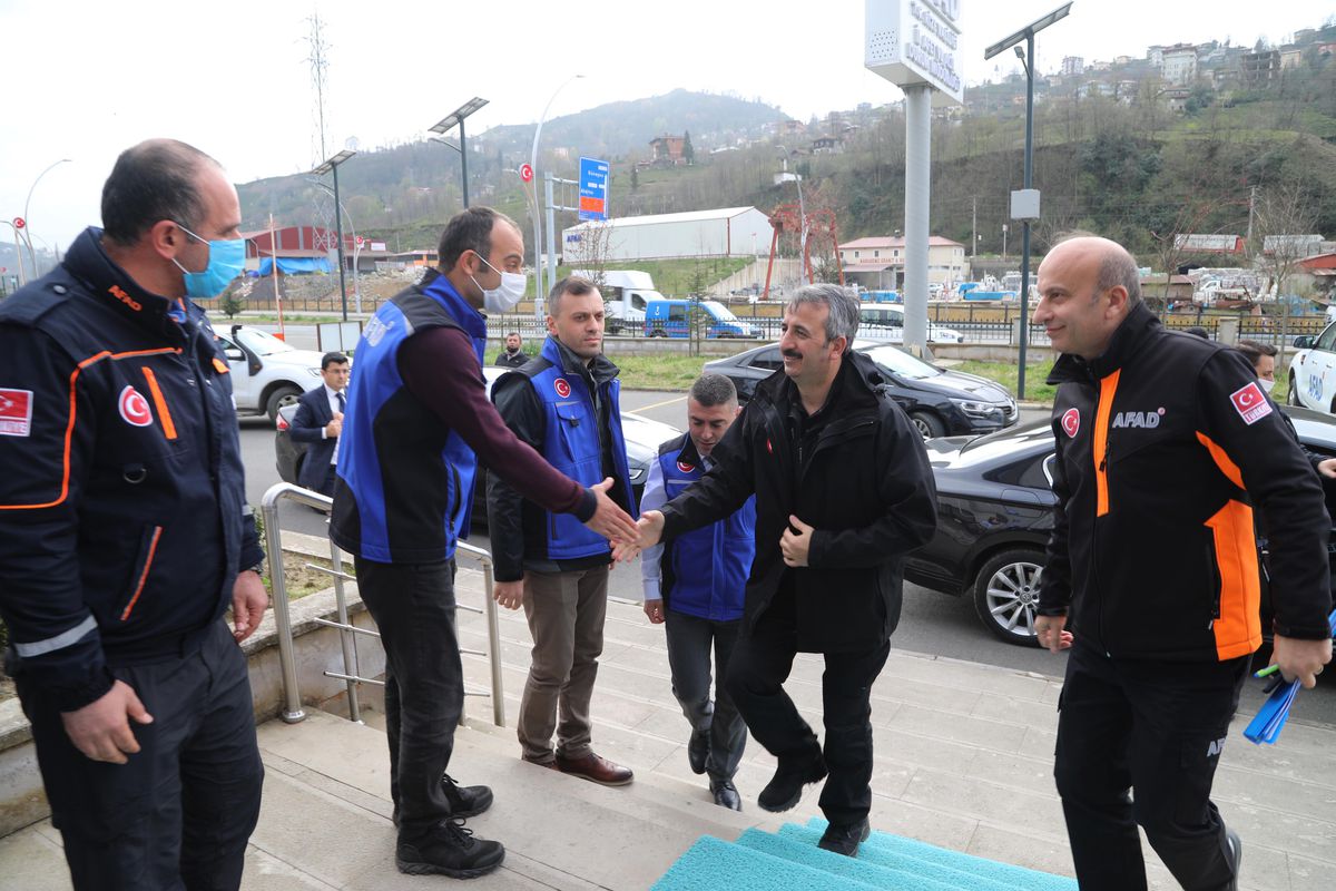 AFAD Başkanı Yunus Sezer, Rize'de incelemelerde bulundu