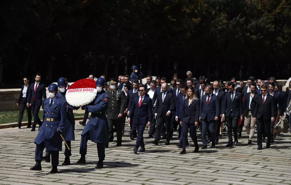 Anadolu Ajansı, 102\'nci yaşında Ata\'nın huzurunda