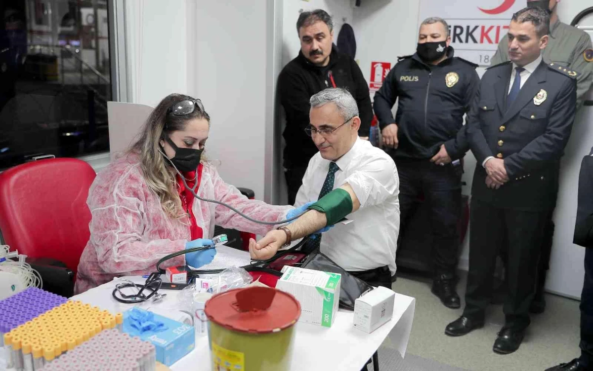 Başkan Alim Işık\'tan kan bağışı kampanyasına destek