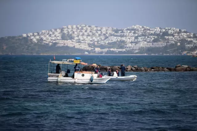 Bodrum'da deniz dibi temizliği yapıldı
