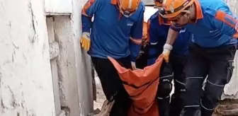 Çöken metruk evin çatısı altında ölü bulundu