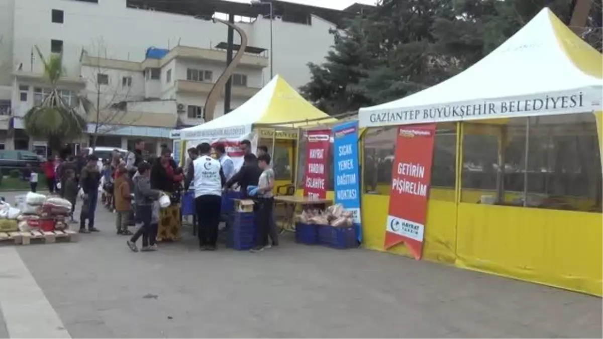 GAZİANTEP - İslahiye\'de ihtiyaç sahibi ailelere sıcak yemek yardımı