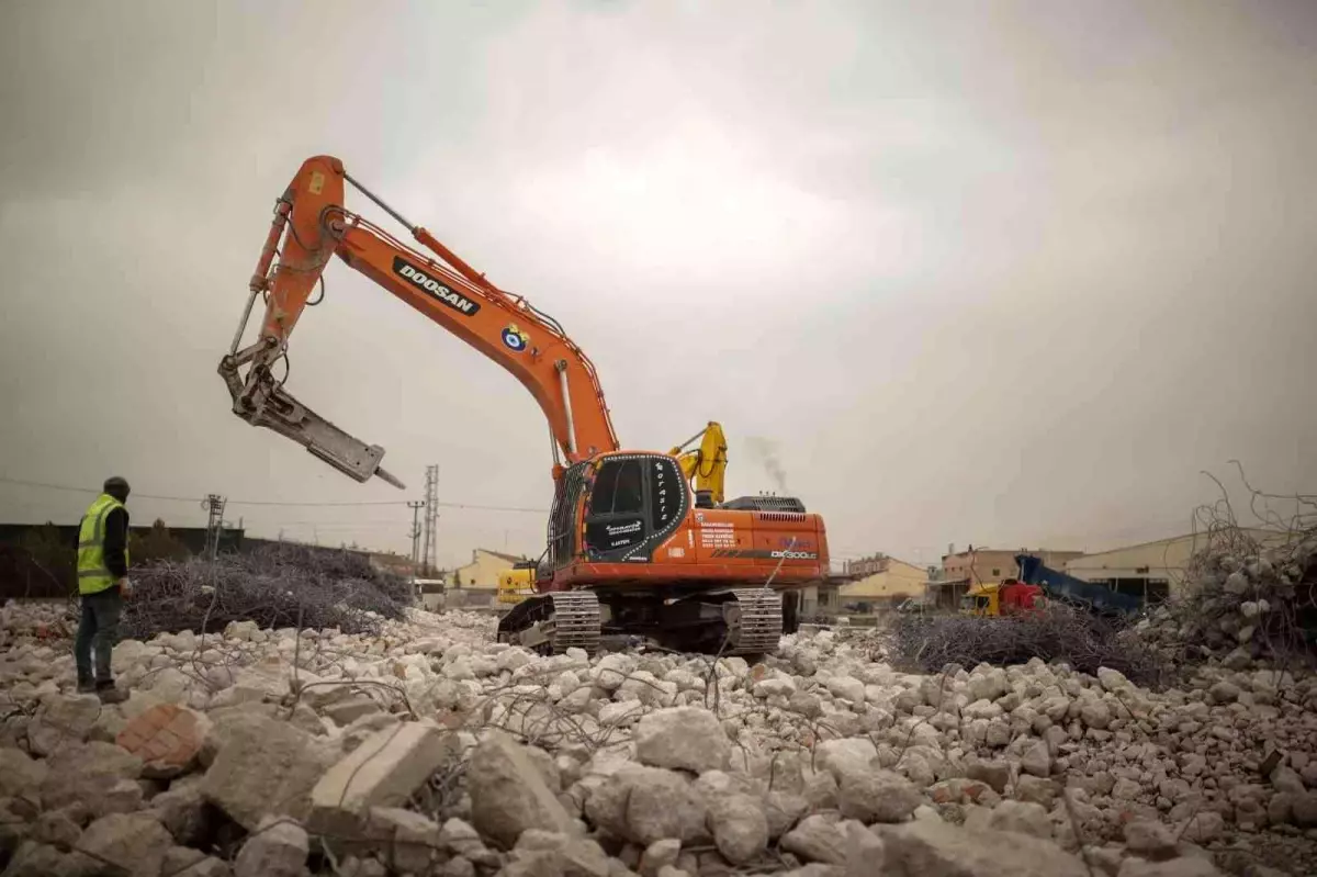 Kütahya\'da Vazo Kule için ilk adım atıldı