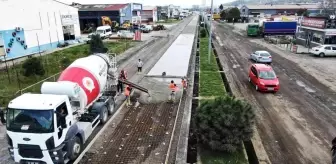 Kutlukent Bulvarı beton yolla yenileniyor