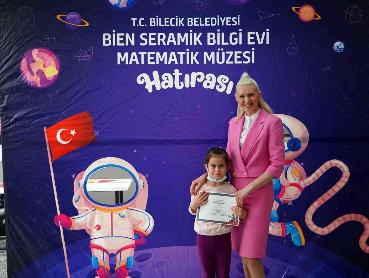 Bilecik\'te "robotik kodlama" eğitimine katılan öğrencilere sertifikaları verildi