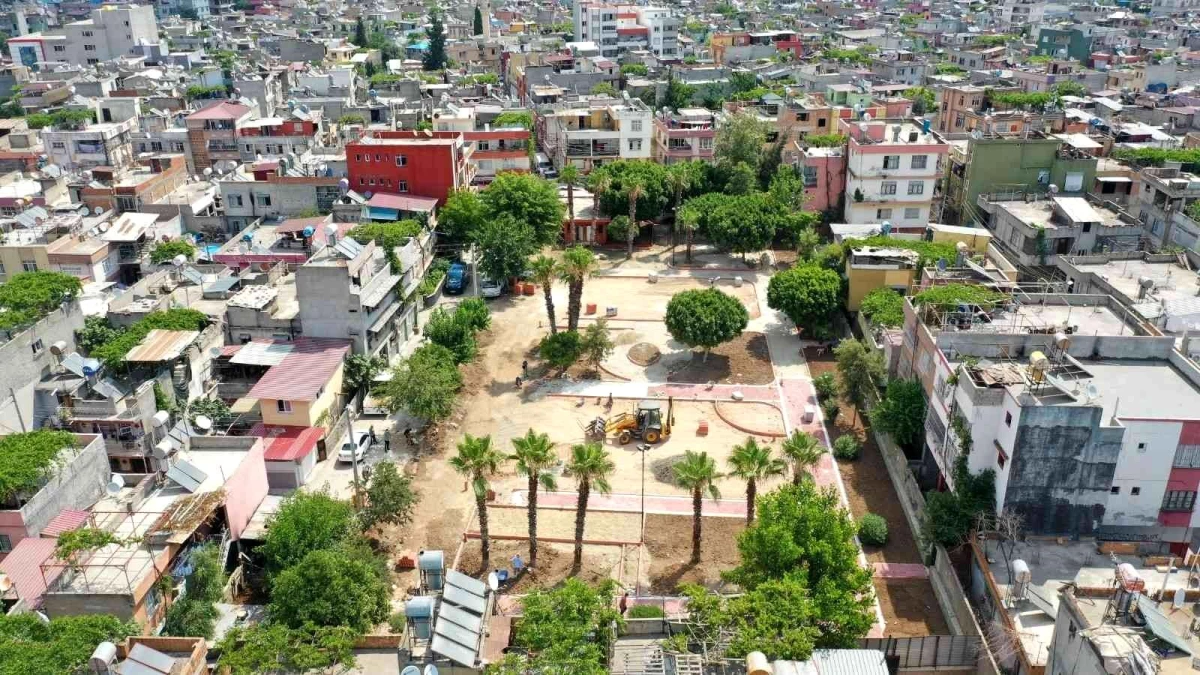 Seyhan\'da 12 park açıldı, 10 yeni parkın projesi hazırlandı