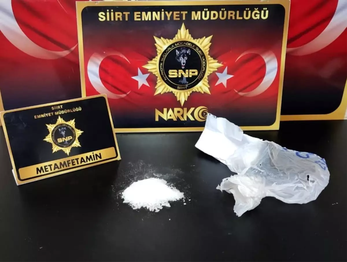 Siirt\'te otobüsteki yolcunun üstünden uyuşturucu çıktı