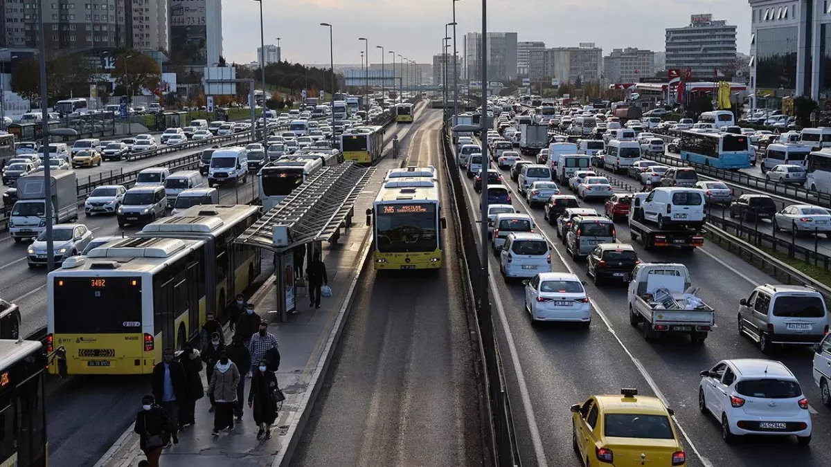 İstanbul\'da ulaşıma zam! Yüzde 40\'lık teklif kabul edildi