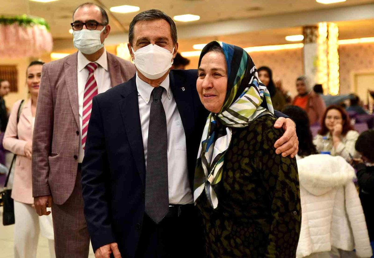 Tepebaşı ailesi iftarda buluştu