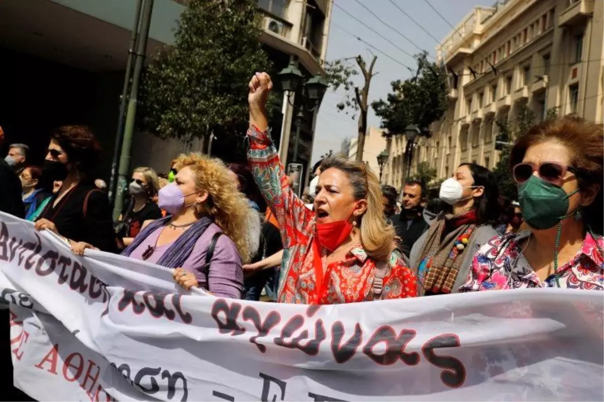 Yunanistan hayat pahalılığı yüzünden 24 saatlik genel greve gitti