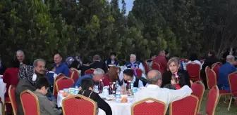 Koruyucu aileler ve çocukları iftarda buluştu