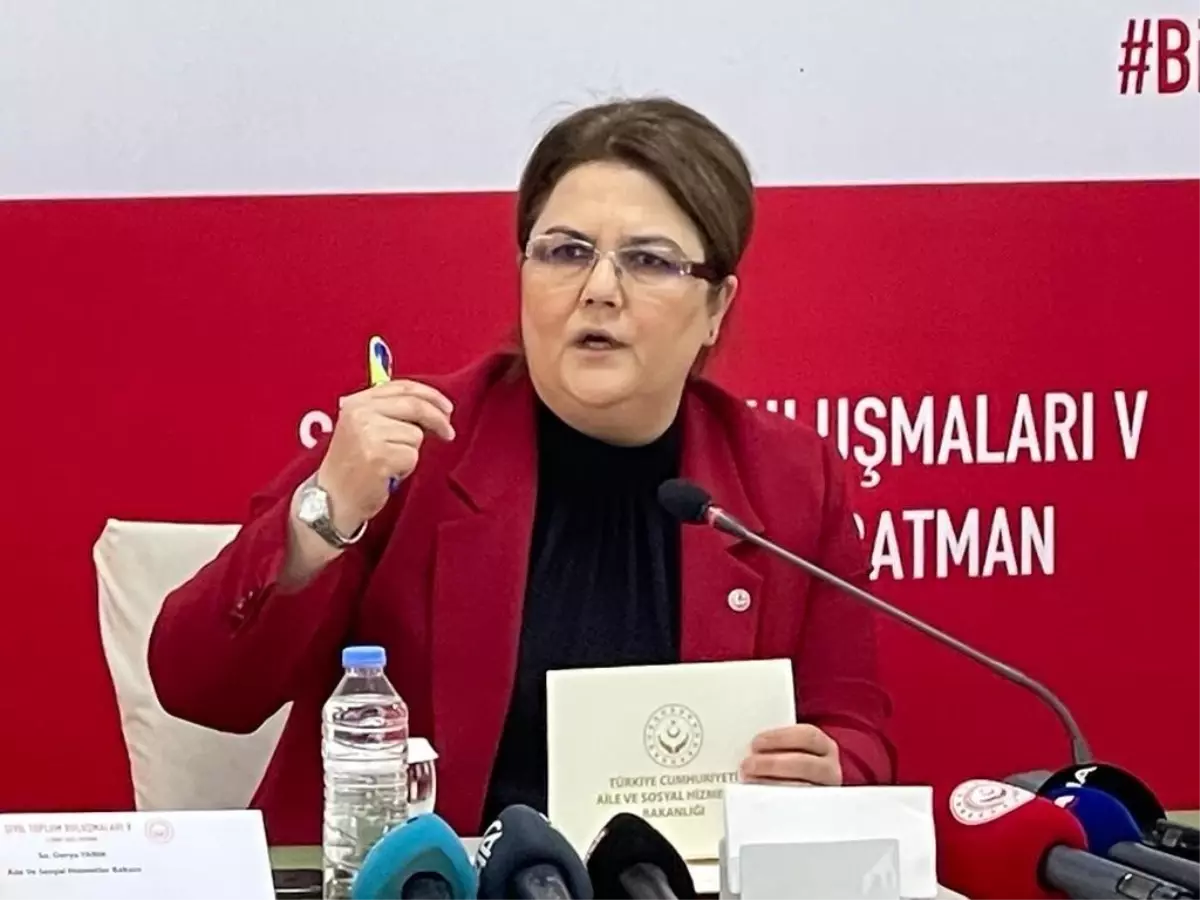 Bakan Derya Yanık\'tan, "Bakan Yanık 15 Temmuz sorusunu yanıtsız bıraktı" iddialarına sert yanıt