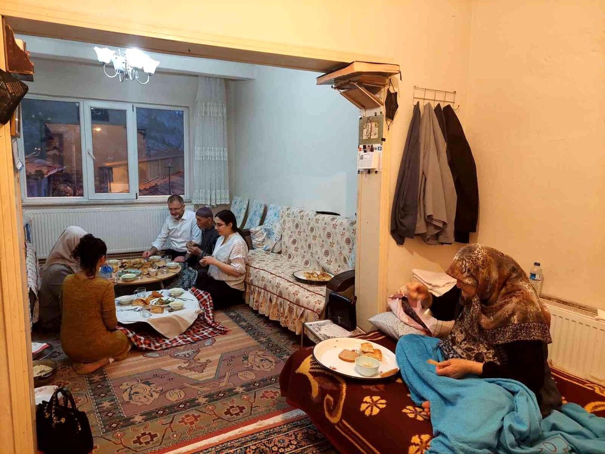 Başkan Ceyhun\'dan çat kapı iftar ziyaretleri