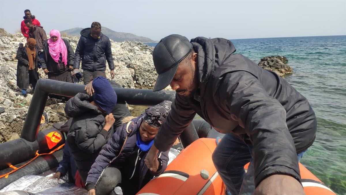 Aydın açıklarında 58 düzensiz göçmen kurtarıldı