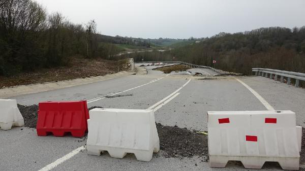 KARADENİZ SAHİL YOLU\'NUN KAPATILAN BÖLÜMÜ, BAYRAMDAN SONRA AÇILACAK