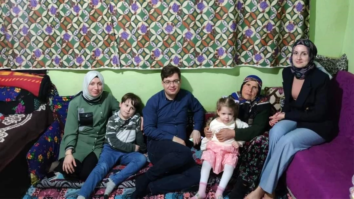 Kaymakam Düzgün şehit ailesi ile birlikte iftar yaptı