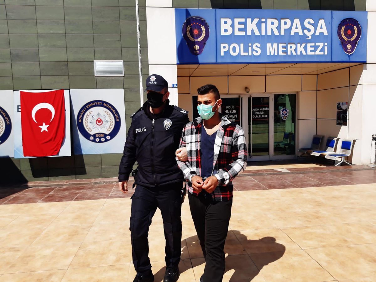 Kocaeli\'de evden hırsızlık yaptığı iddia edilen kişi tutuklandı