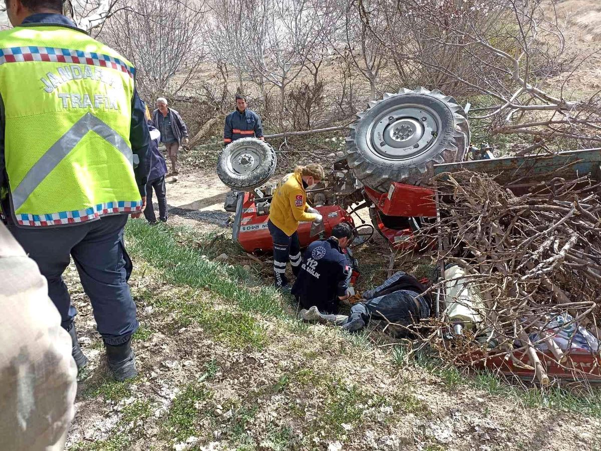 Malatya'da traktör devrildi: 1 ölü, 1 yaralı