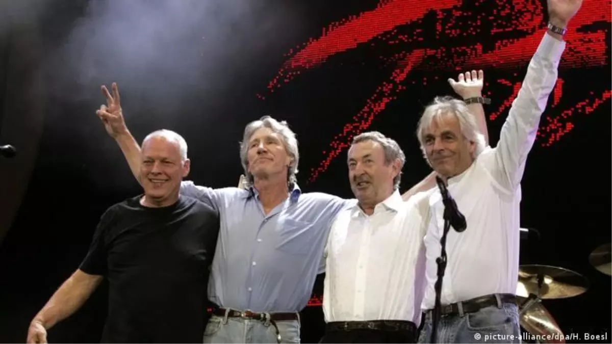 Pink Floyd Ukrayna için yeniden bir arada