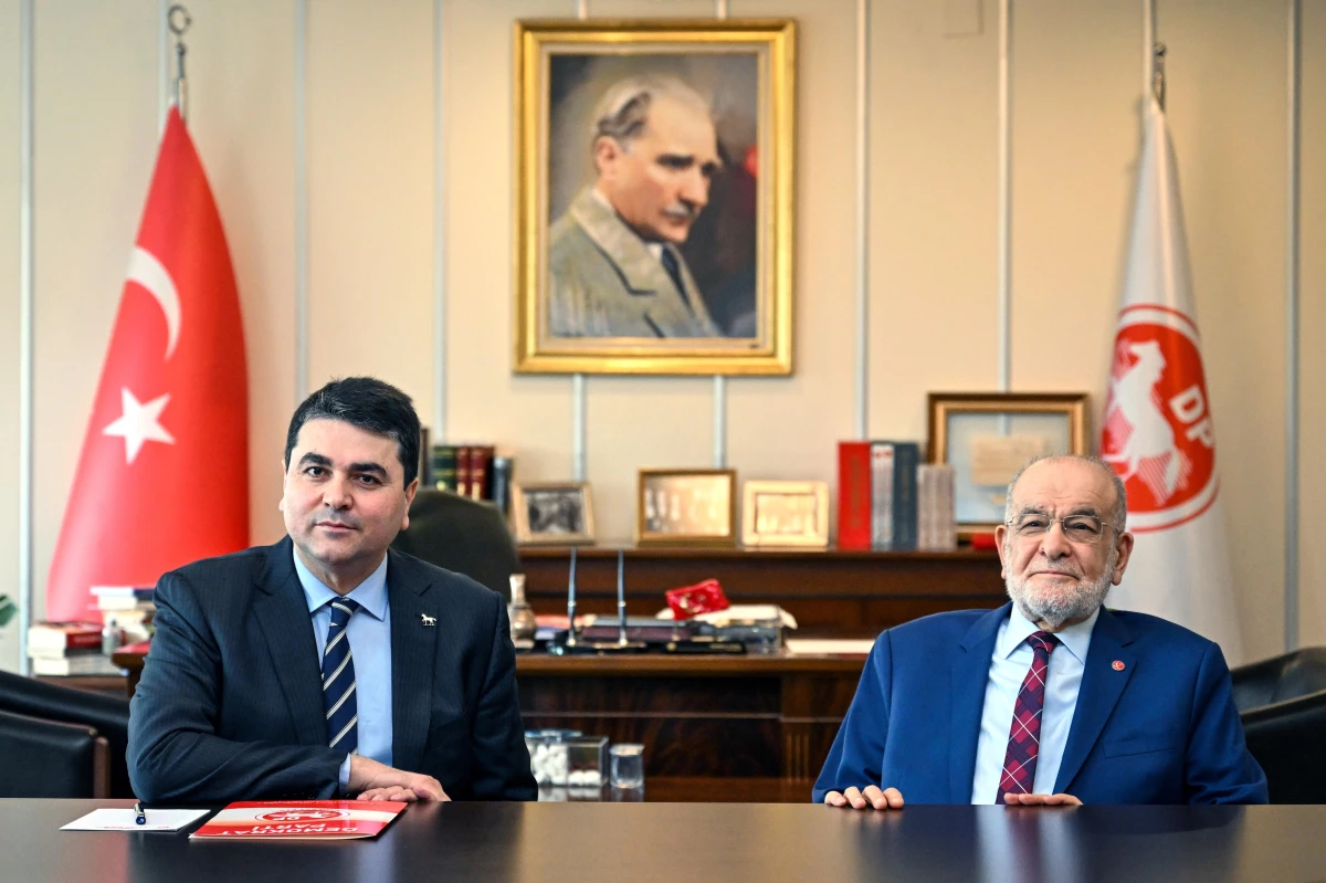 Saadet Partisi Genel Başkanı Karamollaoğlu\'ndan, Demokrat Parti Genel Başkanı Uysal\'a ziyaret