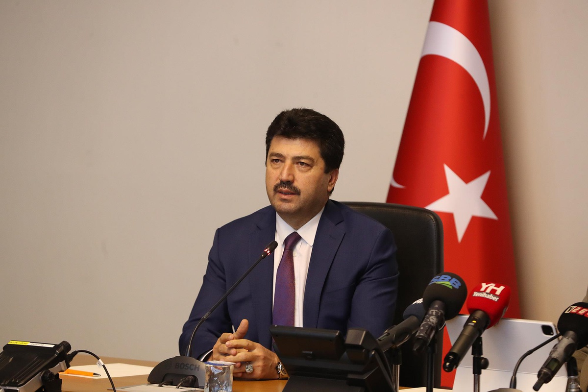 Sakarya\'nın geleceğine gençlerle birlikte yön verilecek