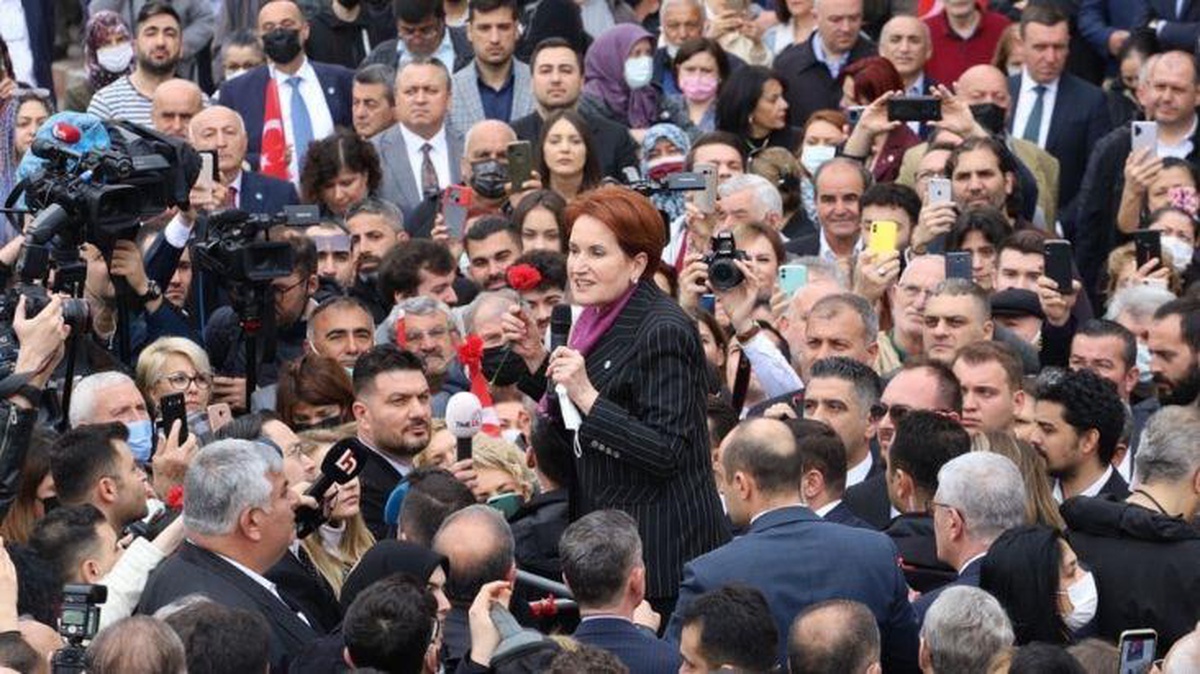 "Yandaş basın bizi izlemekten fıtık oldu" diyen Akşener\'den emekli maaşı sözü: Asgari ücret seviyesine çıkartacağız