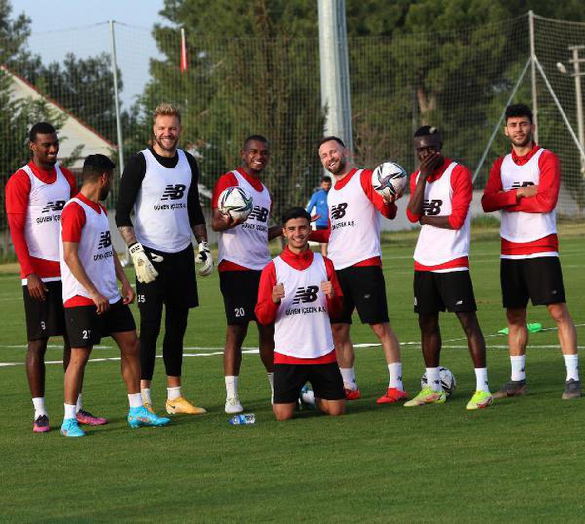 Antalyaspor, gollerini akan oyunda kaydetti