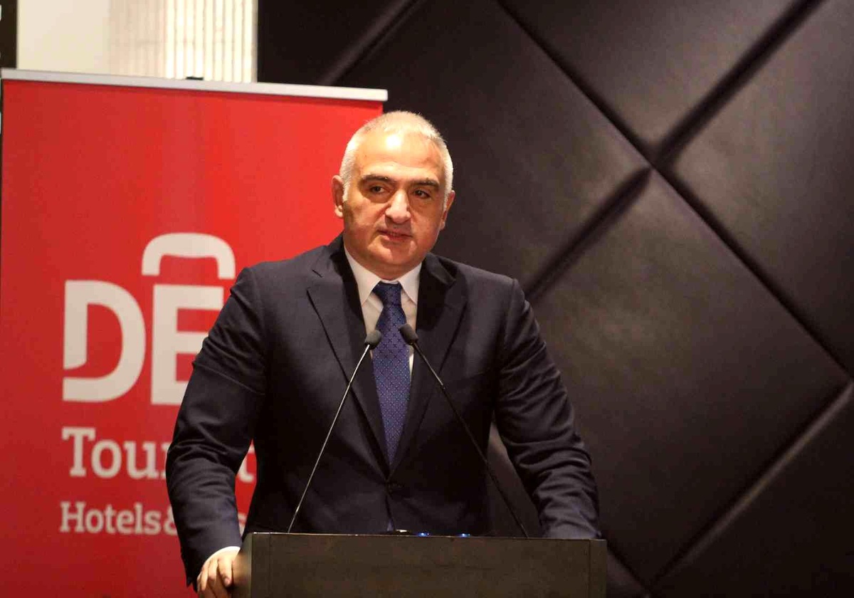Bakan Ersoy: "Krize karşı bağışıklı olmayı öğrenmeliyiz"