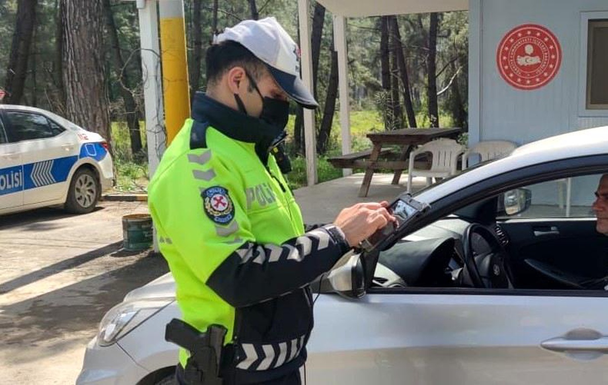 Bölge trafik ekipleri 1 saatte 30 bin lira radar cezası kesti