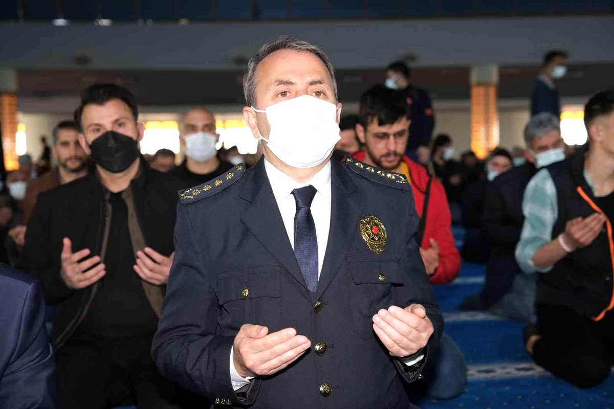 Erzincan\'da şehitler için mevlit okutuldu