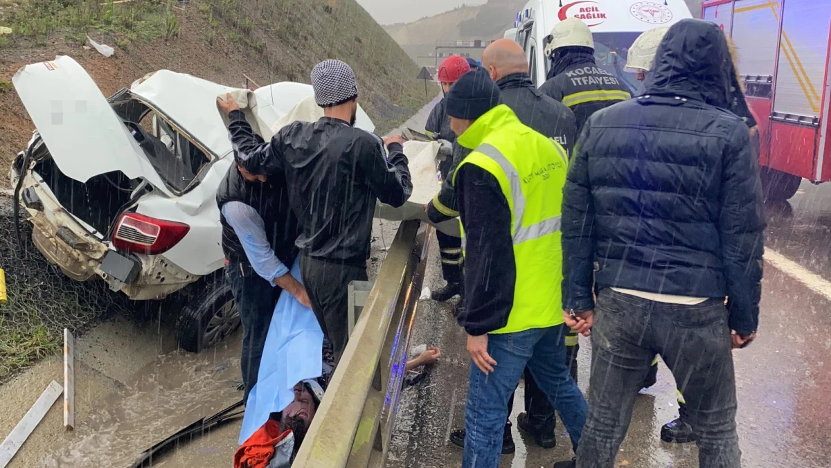 Kuzey Marmara Otoyolunda otomobil yoldan çıktı: 3\'ü ağır, 4 yaralı