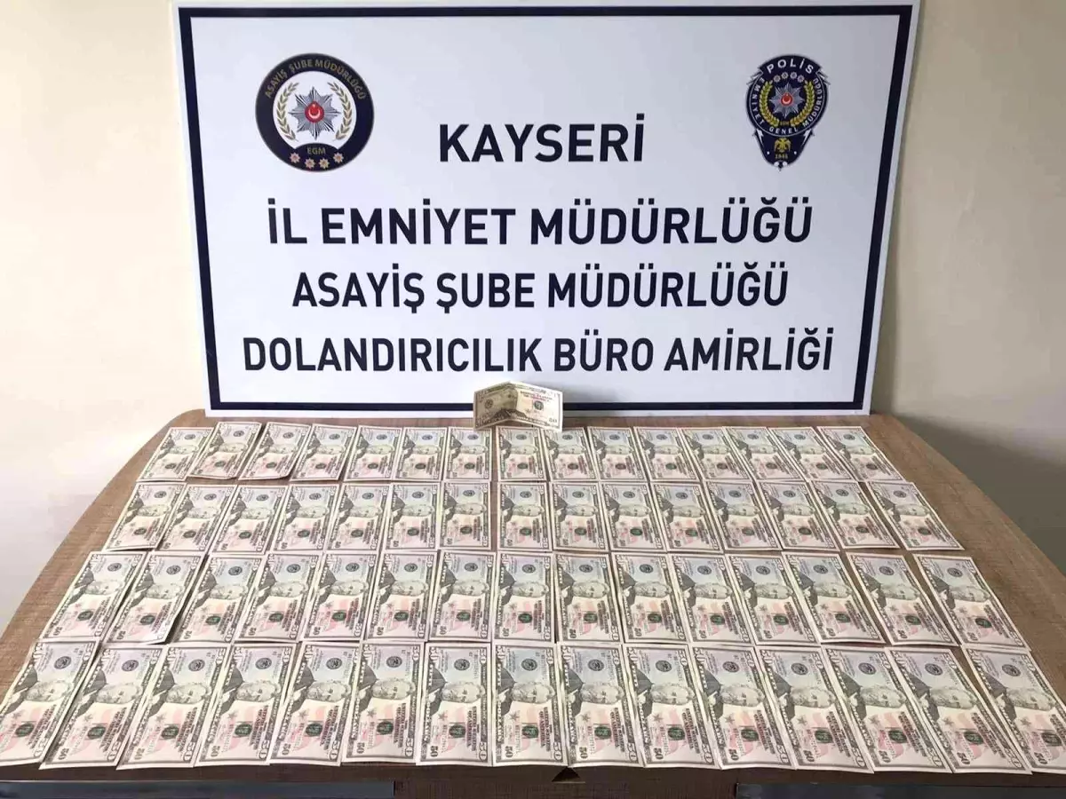 Sahte dolarla alışveriş yaparken yakalandı