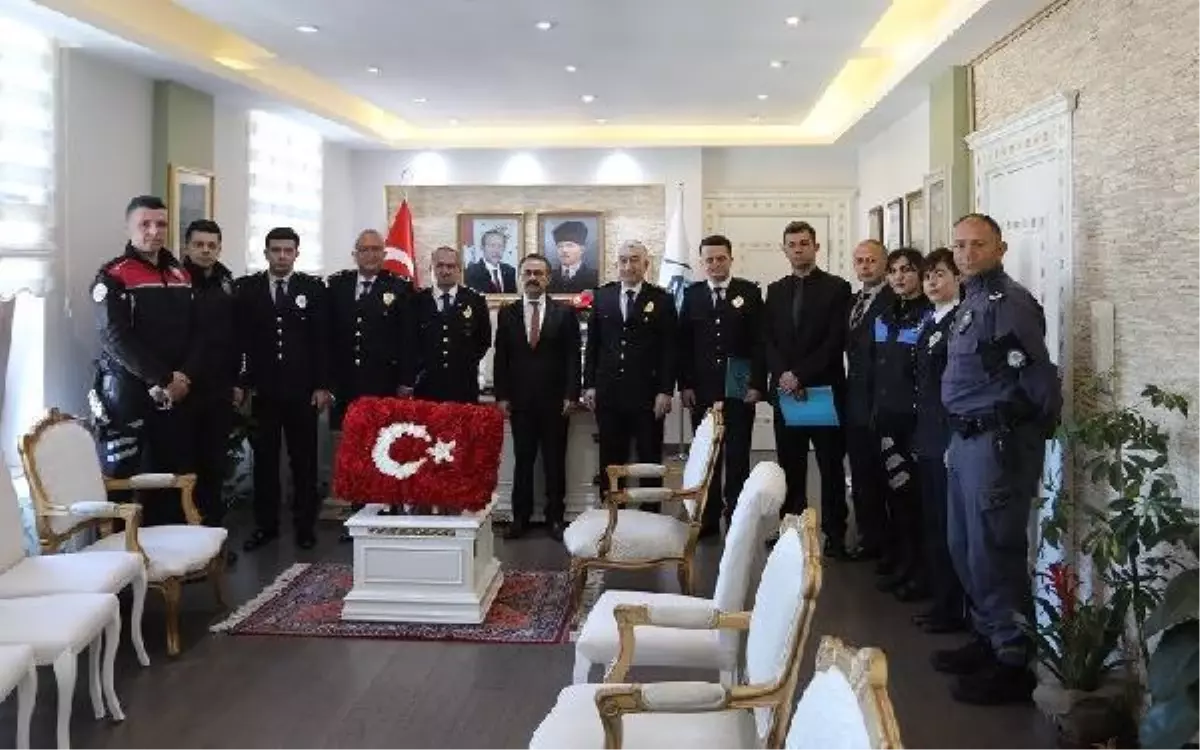 Seher öğretmeni 30 saat sonra yaralı bulan polislere başarı belgesi