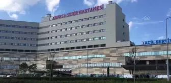 Sitenin havuzunda boğulma tehlikesi geçiren çocuk tedaviye alındı