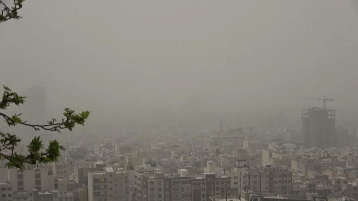 Tahran'da hava kirliliği en tehlikeli seviyede