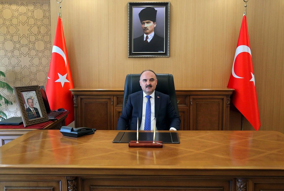 Vali Günaydın: "Polis Teşkilatımız fedakarlık ve özveriyle çalışmalarına devam ediyor"