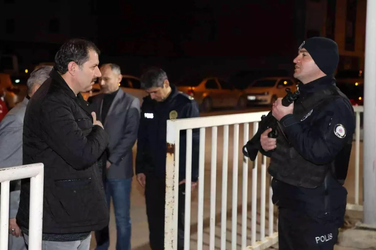 Vali sahurunu polis merkezinde memurlarla birlikte yaptı