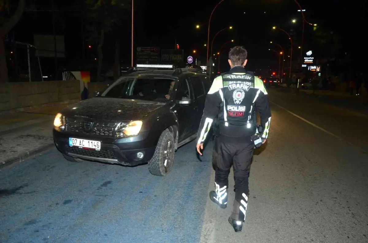 Antalya'da trafik denetimleri tüm hızıyla devam ediyor