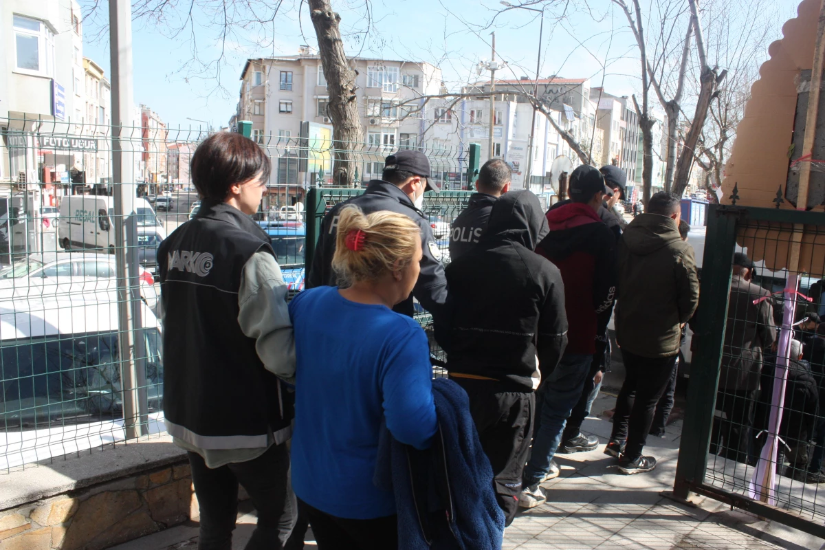 Son dakika haberleri | Edirne\'de uyuşturucu operasyonunda 11 şüpheli tutuklandı