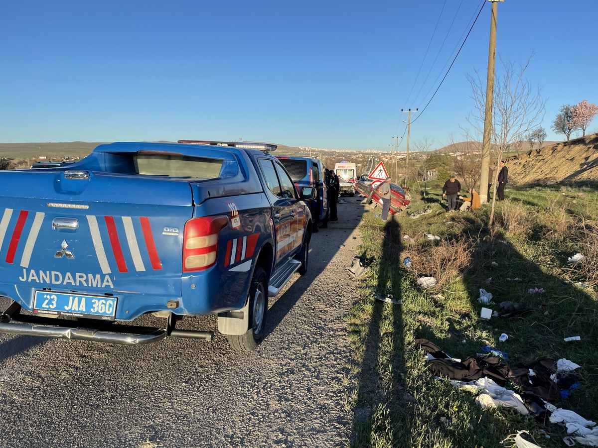 Son Dakika | Elazığ\'daki trafik kazasında 1 kişi öldü, 3 kişi yaralandı