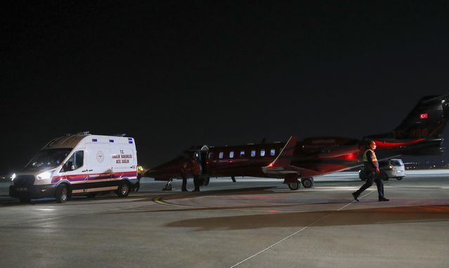 Hastalığına çare bulunamayan Yunus bebek Türkiye'ye getirildi