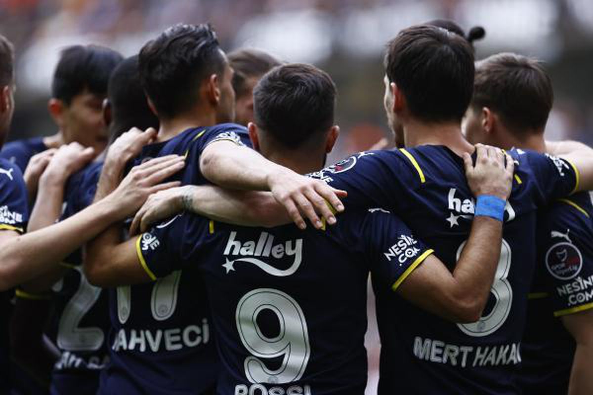 Fenerbahçe, Galatasaray'ı konuk edecek