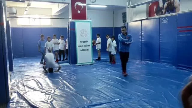 Güreş ihtisas kulübü genç yetenekleri keşfediyor