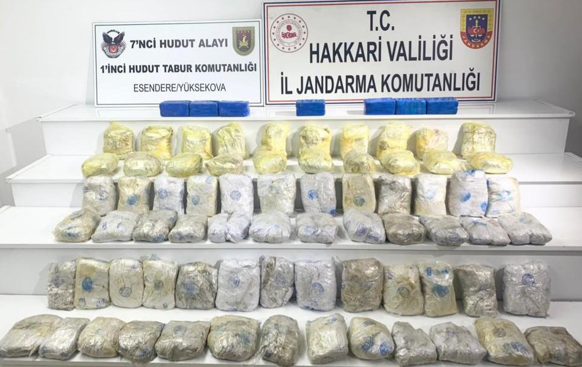 Hakkari\'nin İran sınırında 127 kilogram eroin ele geçirildi