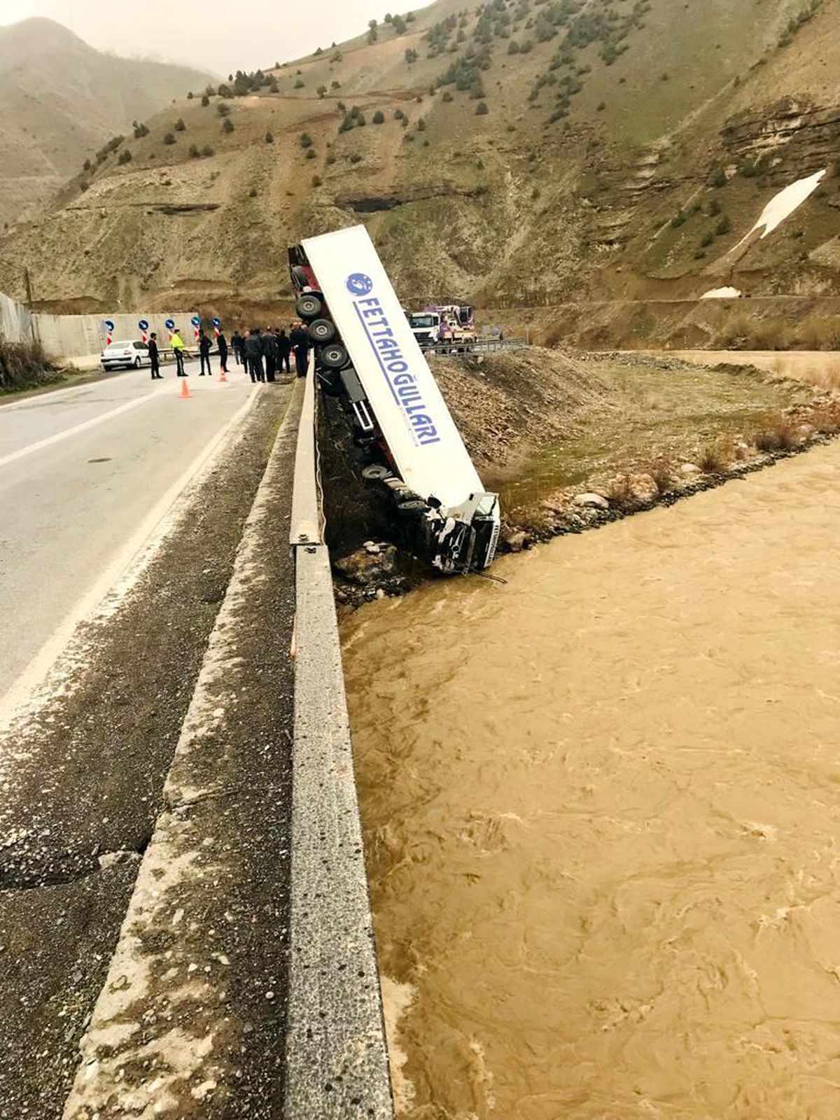 Son dakika haberleri! Hakkari-Van karayolunda kaza; 1 yaralı