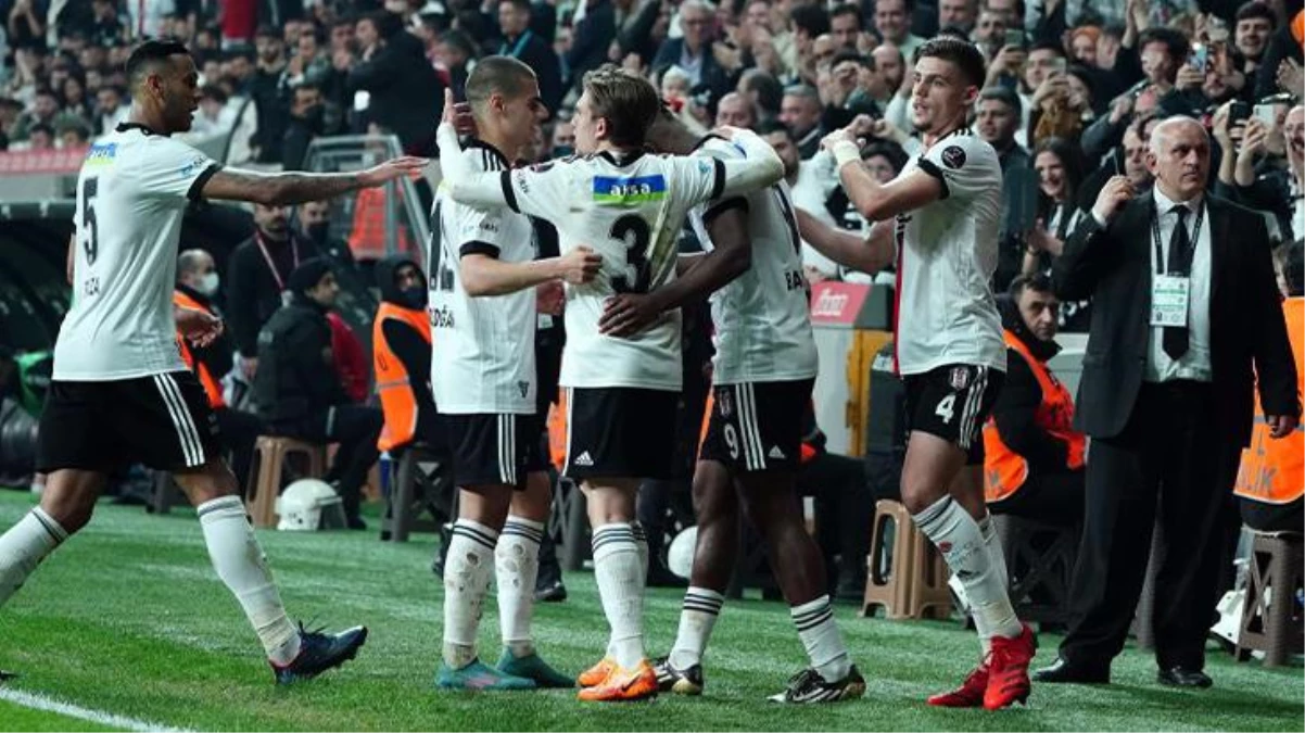 Nefes kesen karşılaşma! Beşiktaş, sahasında Alanyaspor\'u 4-1 mağlup etti